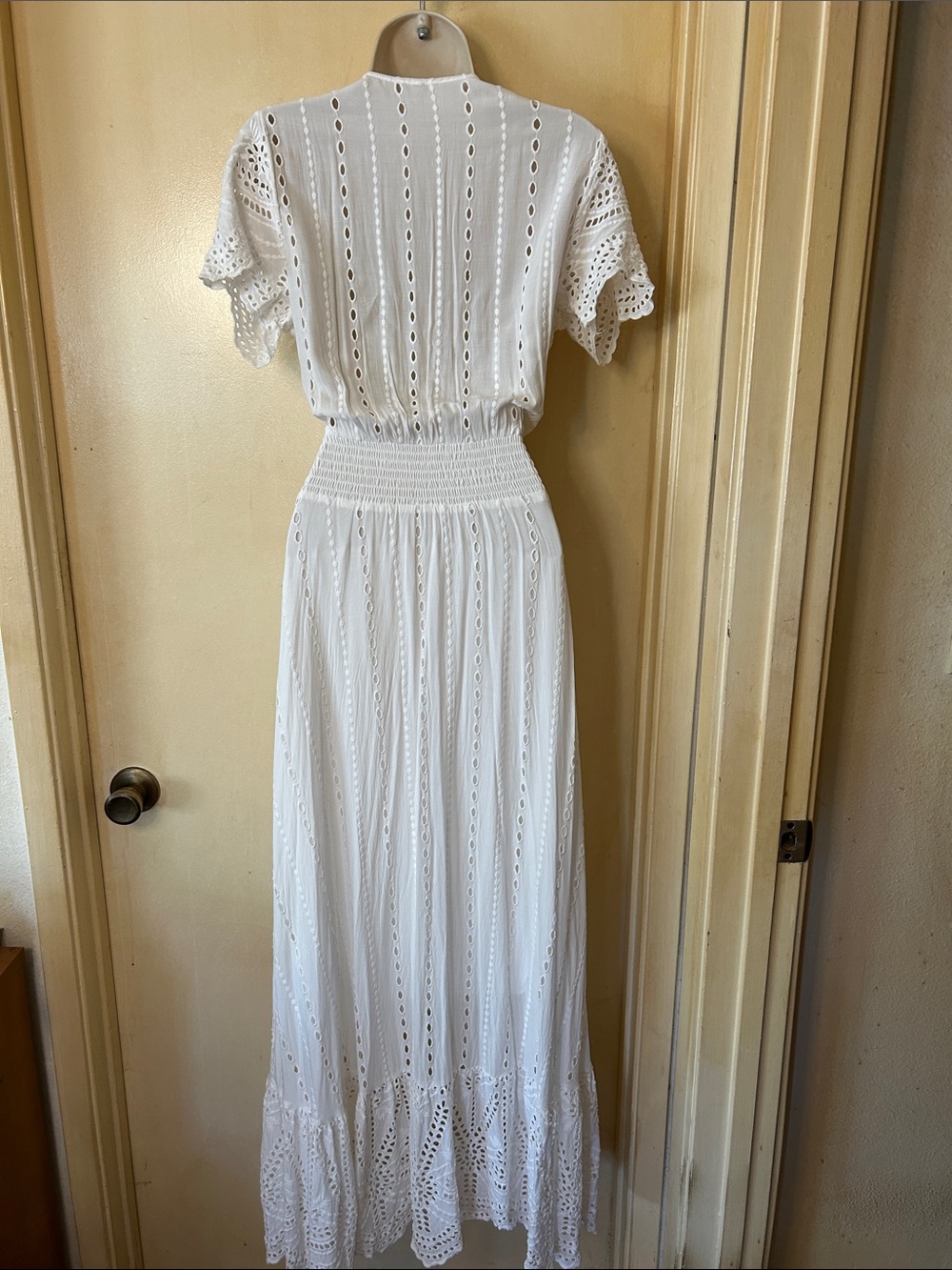 Young Fabulous & Broke White Eyelet Button-Front Maxi Dress size M - Picture 8 of 14